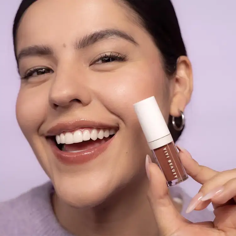 Soft Kiss - Lip Oil Brillo Labial, hidratante no pegajoso - 2.5 g