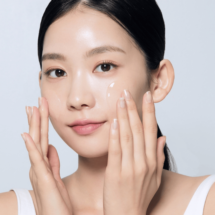 Floria Brightening Hyaluron - Gel Exfoliante Peeling, iluminador con ácido hialurónico - 50 ml